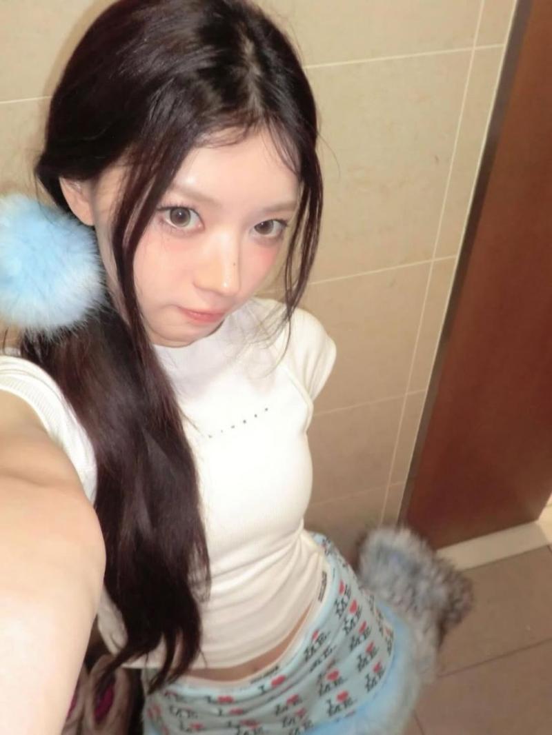 아일릿 (ILLIT) 모카