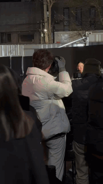 만 55세 이영애 이틀전 모습.gif