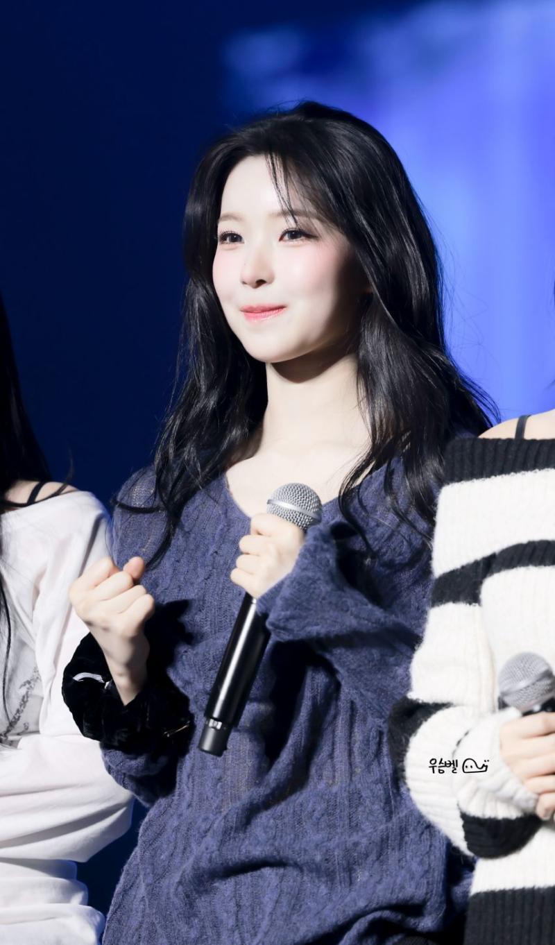 프로미스나인 백지헌