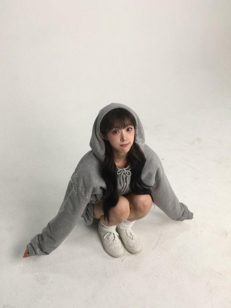 트리플에스 니엔, 코토네, 주빈