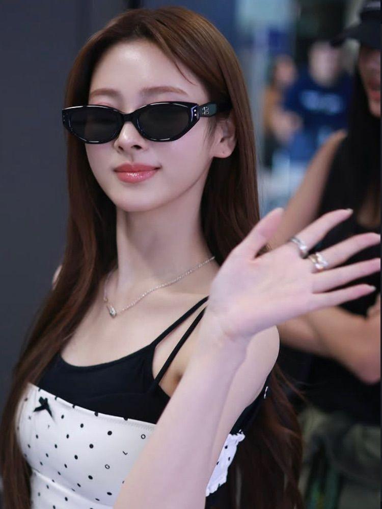 MEOVV (미야오) 안나