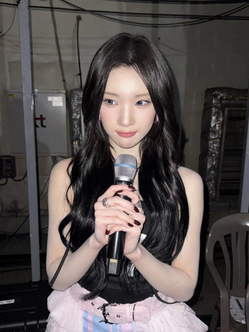 하츠투하츠 주은, 에이나