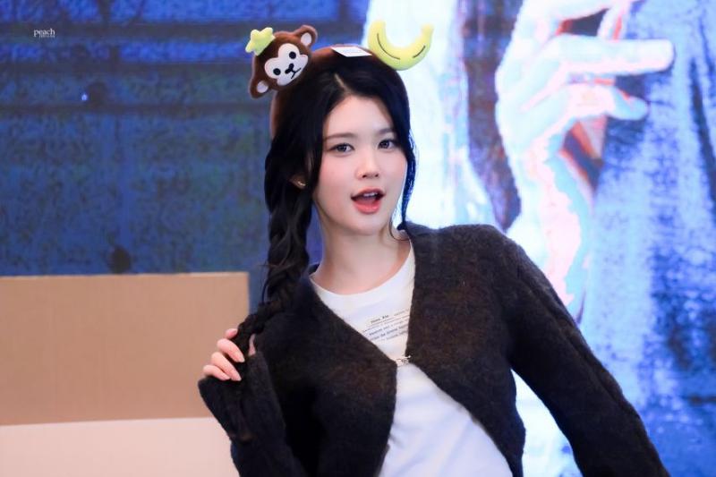 하츠투하츠 에이나