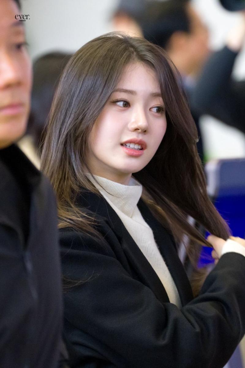 베이비몬스터 로라