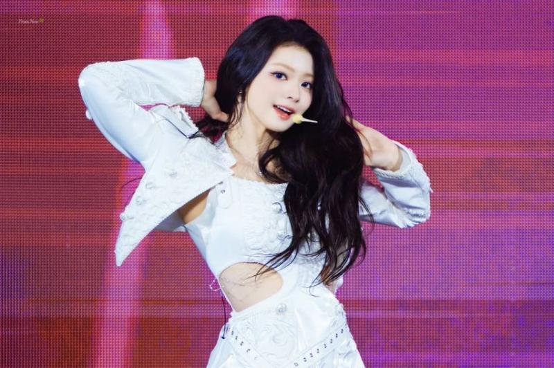 프로미스나인 (fromis_9) 이나경