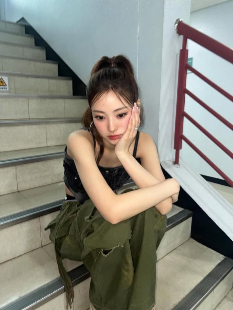 MEOVV (미야오) 안나