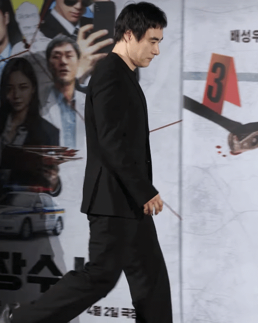 배성우, 음주운전 이후 첫 공식석상.jpg