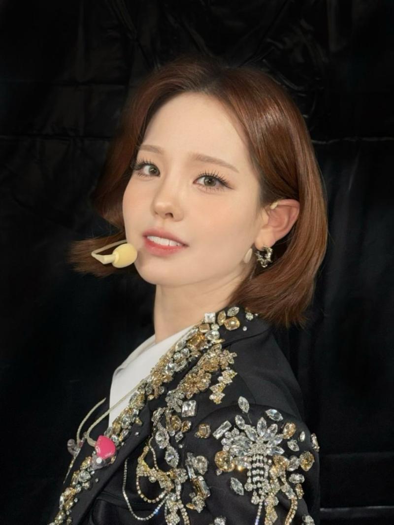 니쥬 (NiziU) 마코