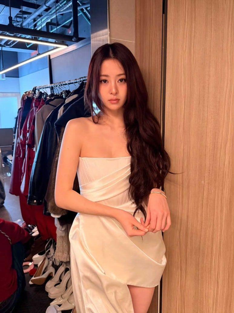 르세라핌 허윤진