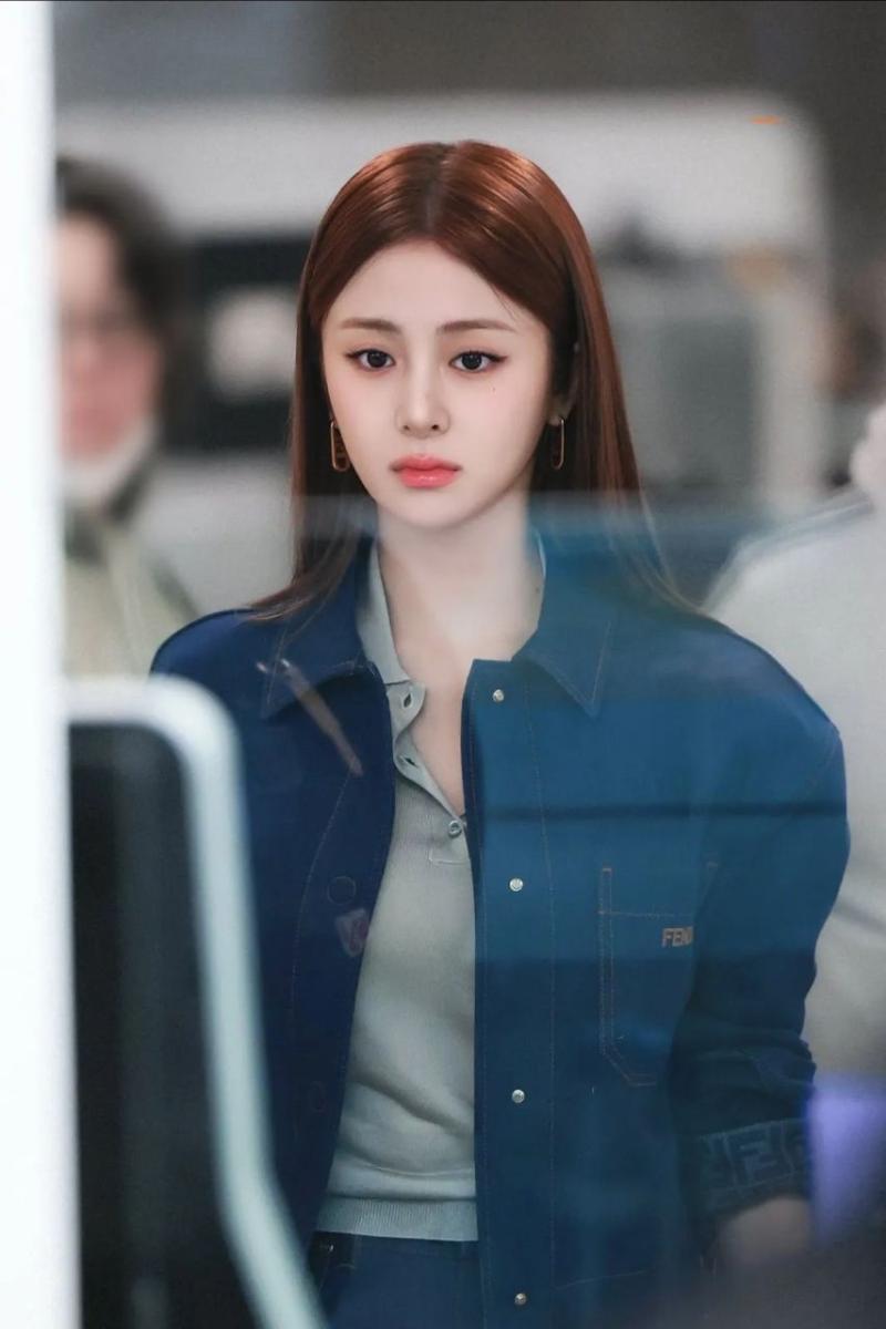 르세라핌 허윤진