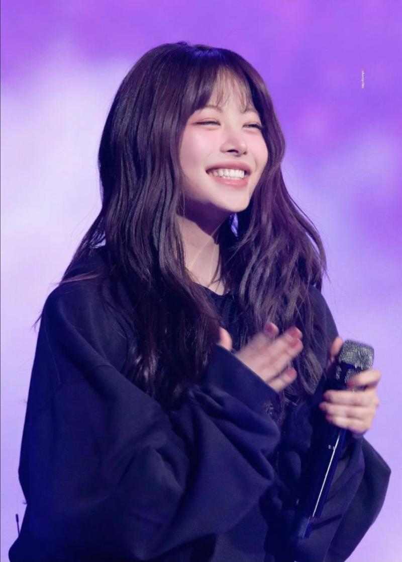 르세라핌 홍은채