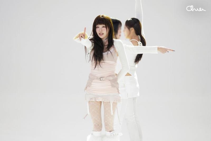 츄 XO, My Cyberlove Performance Video 비하인드