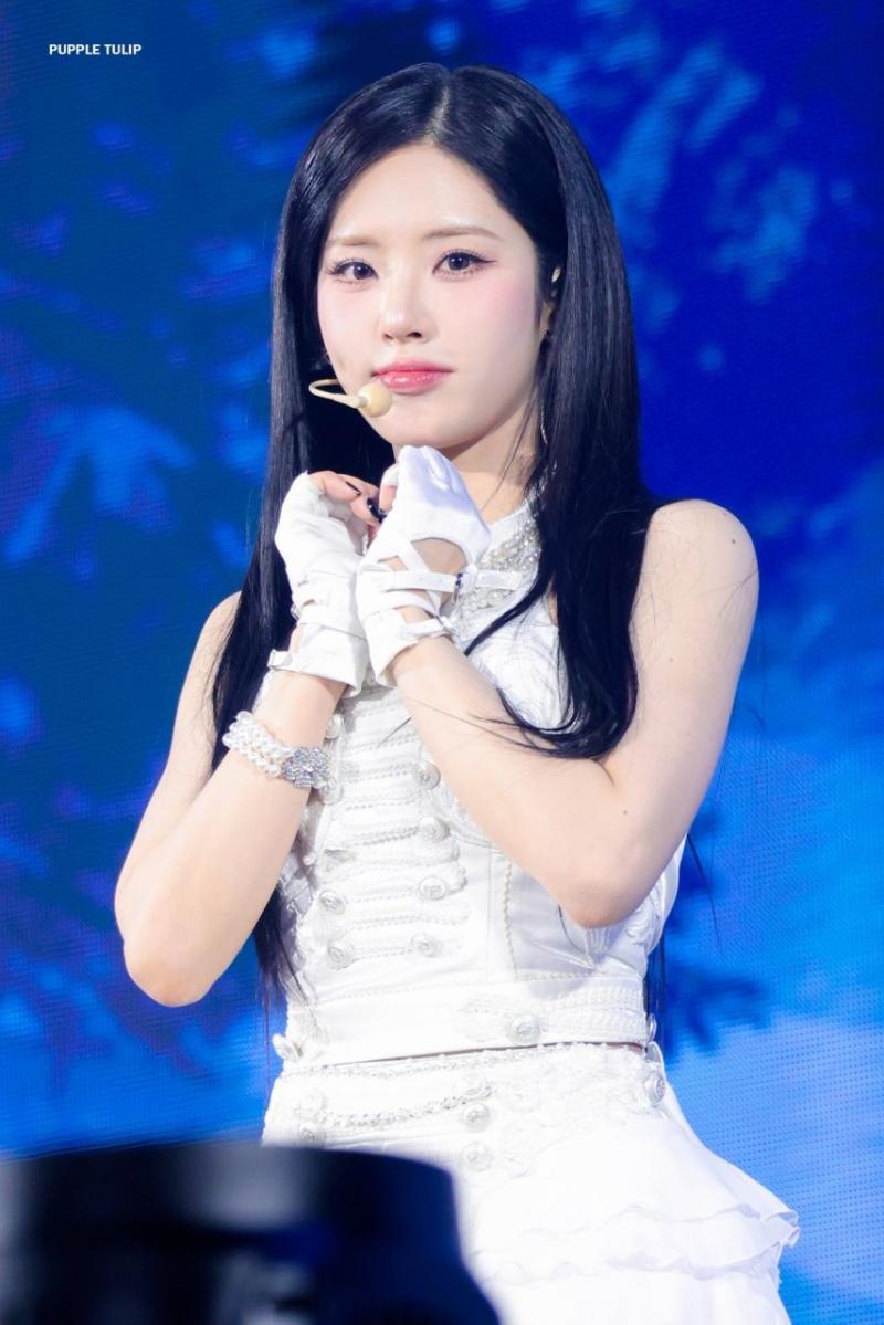 프로미스나인 박지원