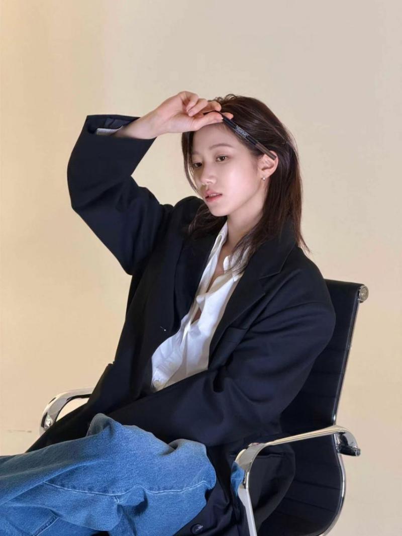 르세라핌 카즈하,홍은채