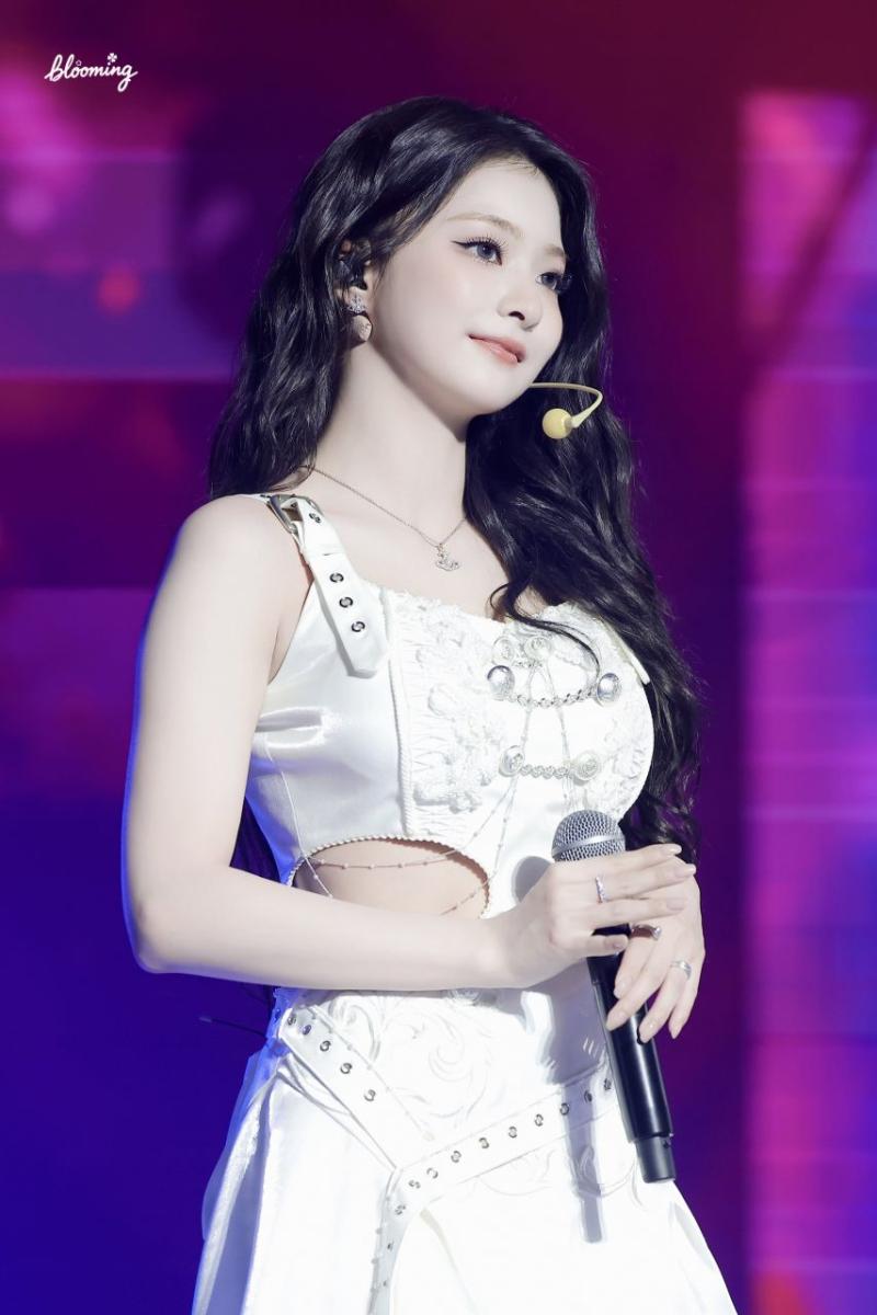 프로미스나인 이나경