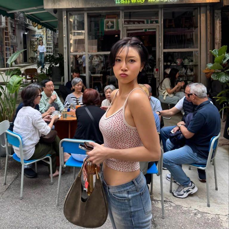 화사 화사한 느낌