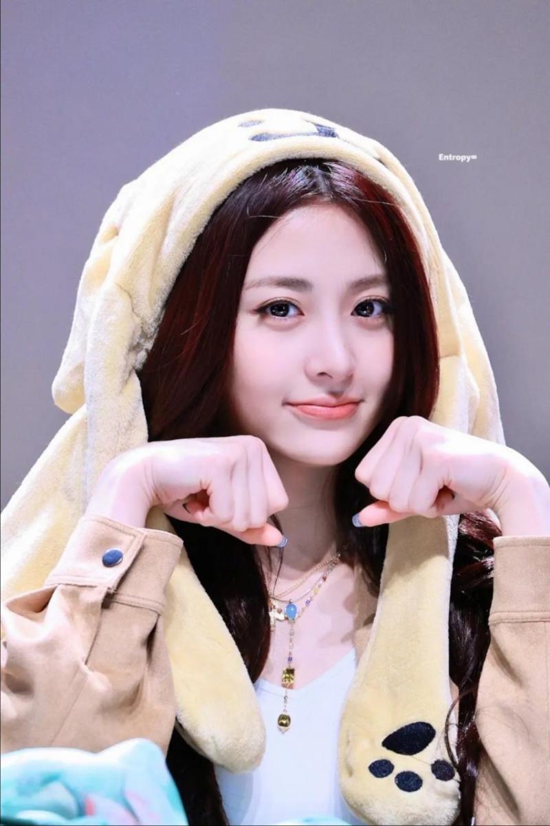 르세라핌 허윤진