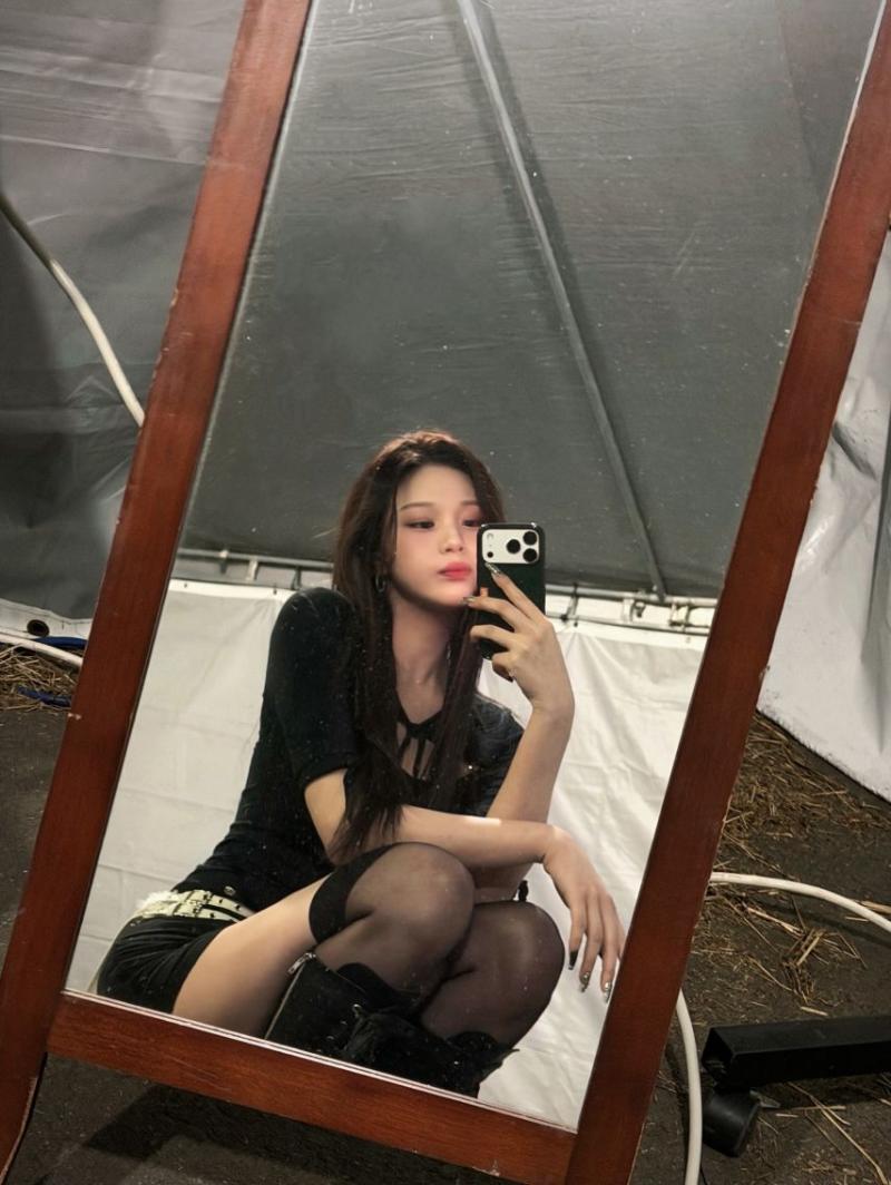 엄지 VIVIZ비비지 인별