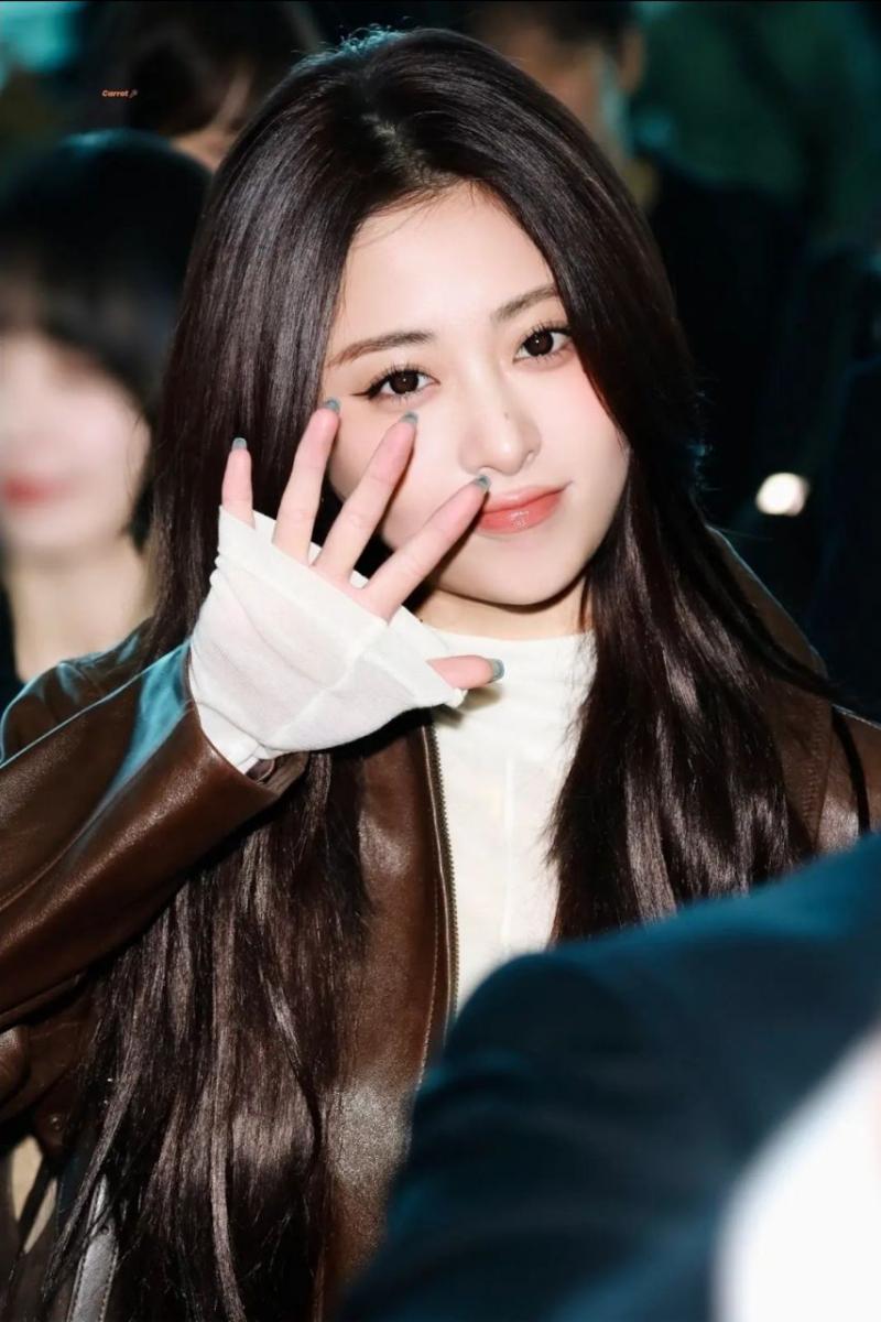 르세라핌 허윤진