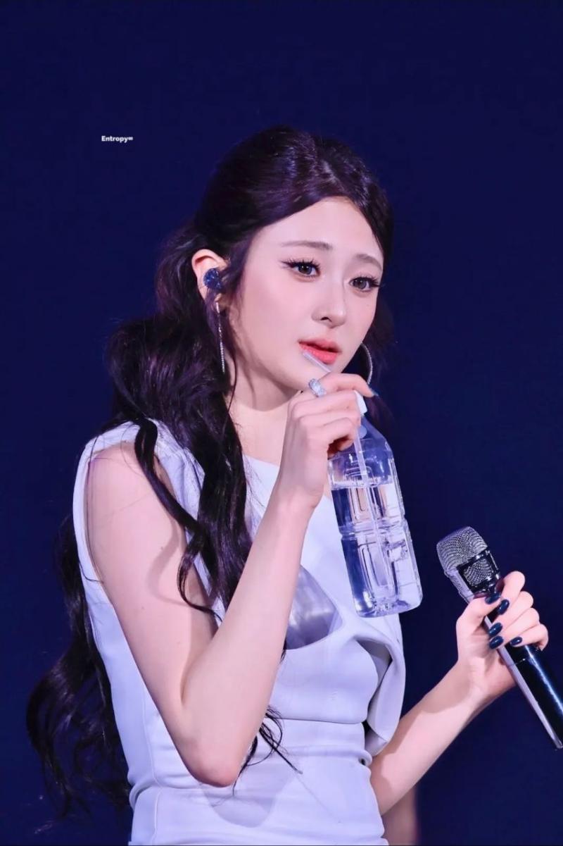 르세라핌 허윤진