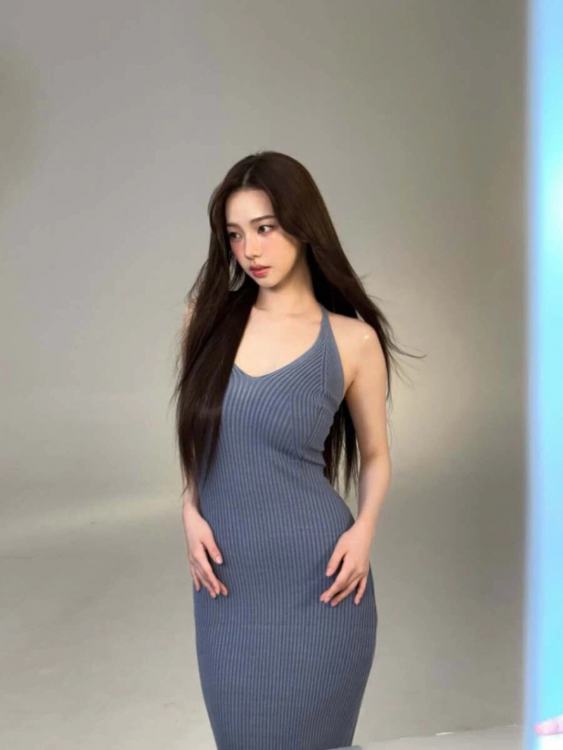 에스파 카리나 약간은 타이트한 골지 원피스