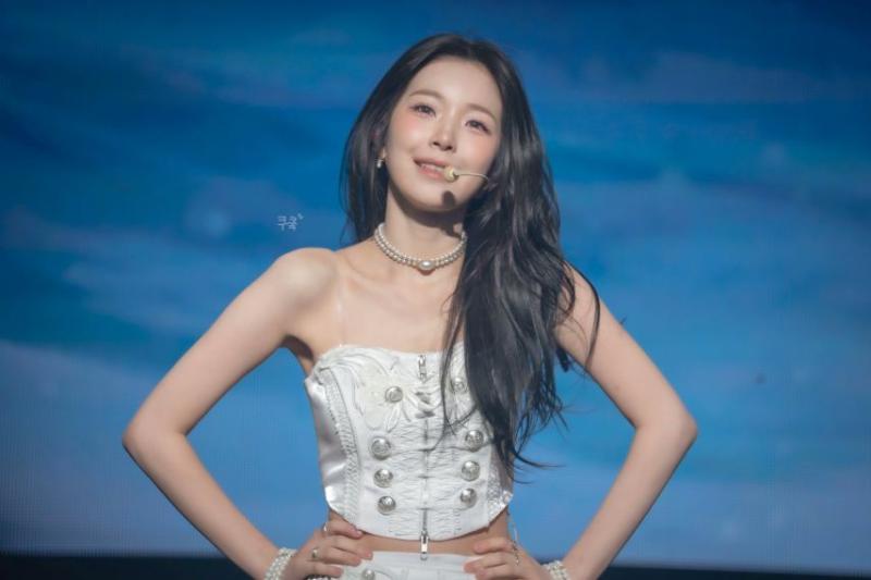 프로미스나인 백지헌