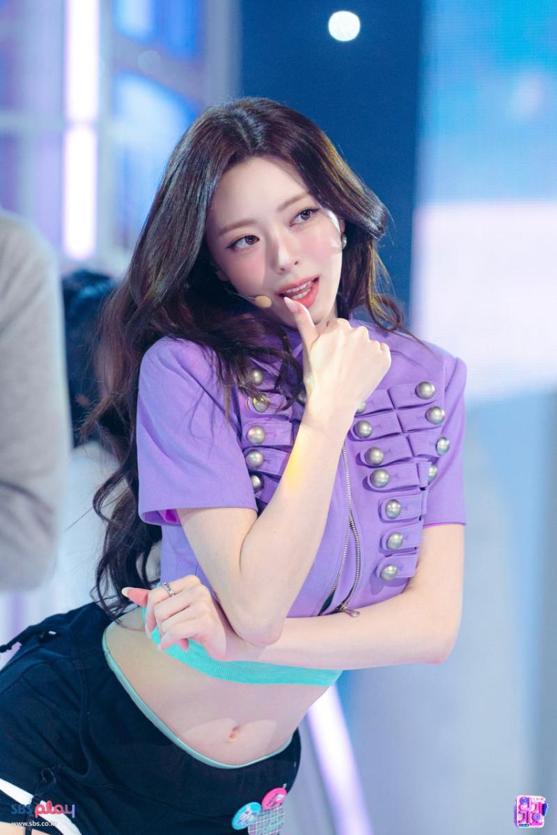 ITZY 유나 인기가요 현장포토