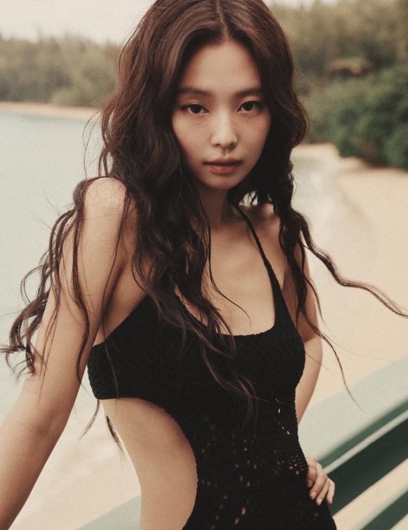블랙핑크 제니, 오늘자 공개된 Frankies 비키니 컬렉션.JPG