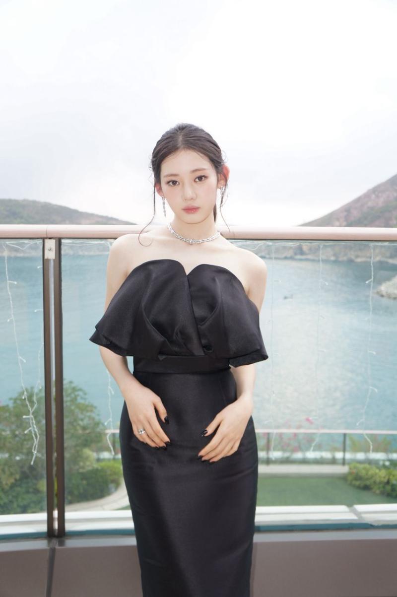 베이비몬스터 로라