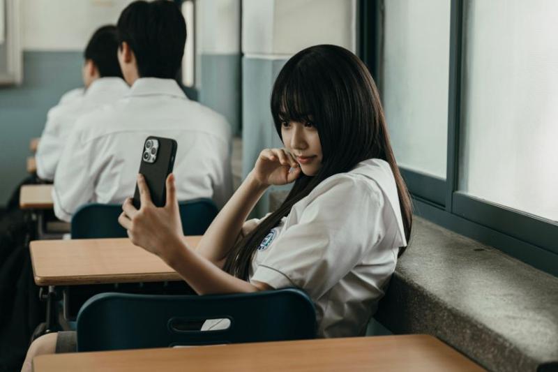 강미나 전소영 등 기리고