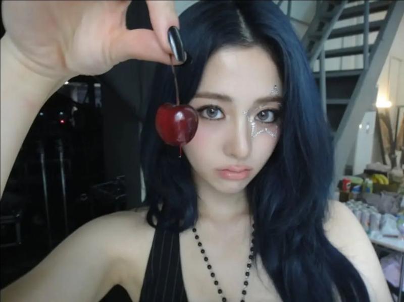 르세라핌 허윤진