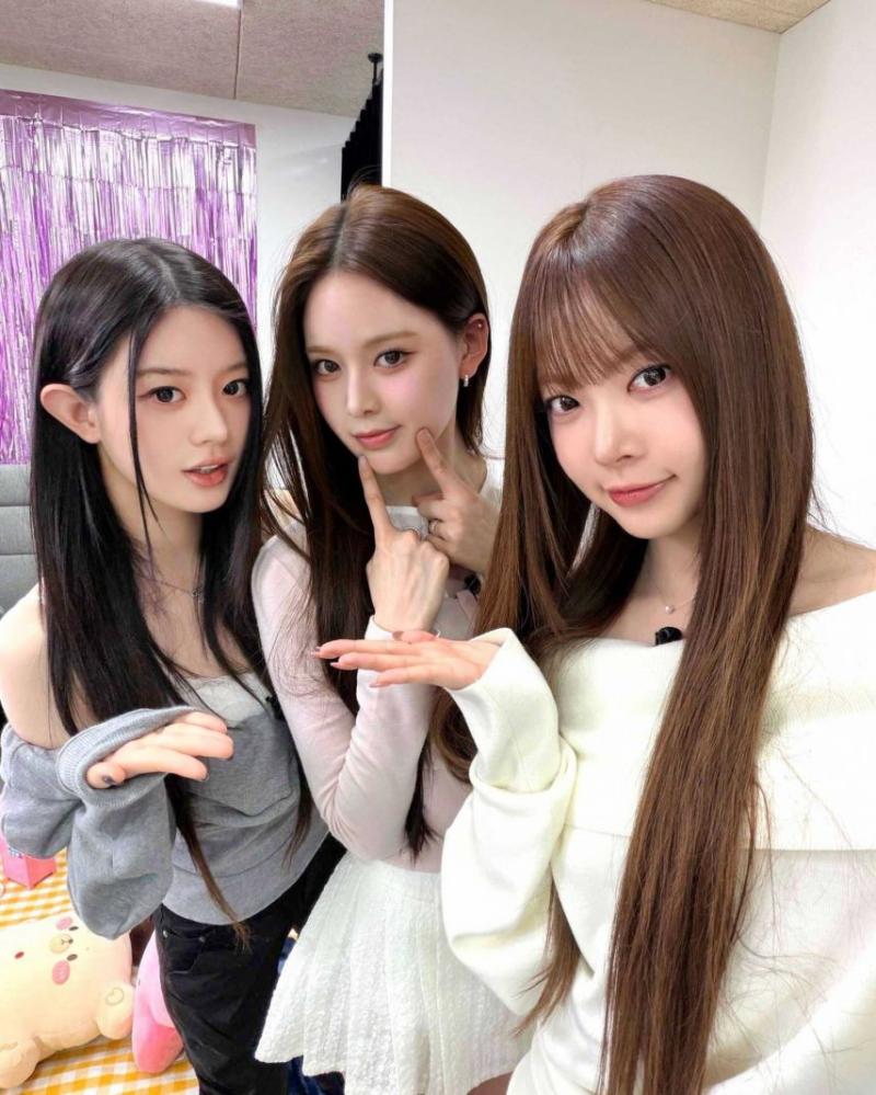 르세라핌 은채, 아일릿 민주, 이즈나 방지민