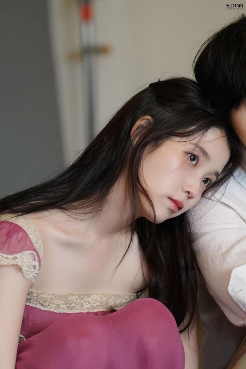 아이유 ELLE 비하인드