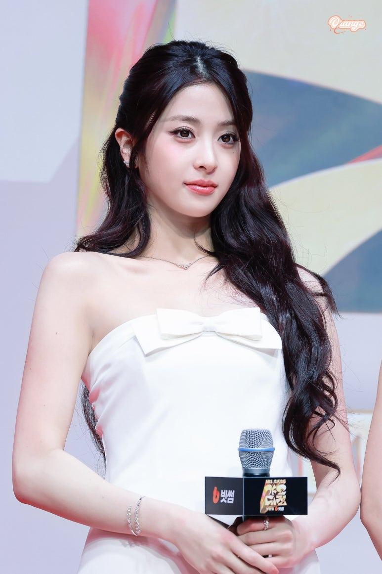 르세라핌 허윤진