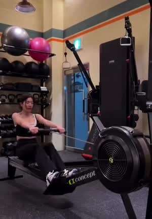 운동하는 권은비