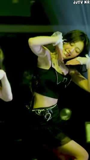 블랙 크롭 끈나시 아르테미스 최리