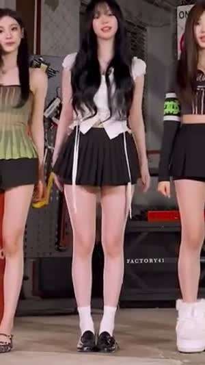 에스파 카리나 각선미 허벅지.mp4