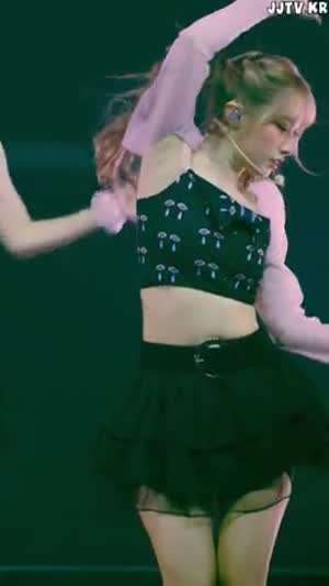 양갈래 머리 크롭 나시 숙인 가슴골 아르테미스 하슬.mp4