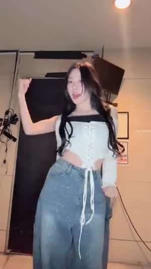 아이칠린 예주, 재키