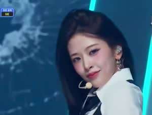 어제자 엠카운트다운 아이브 안유진 엔딩 포즈.MP4