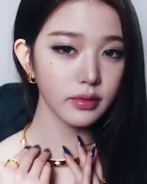 아이브 코스모폴리탄