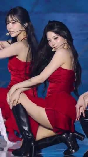 섹시한 빨간 실크 원피스 의상 프로미스나인 이나경