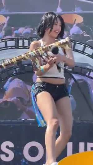 키스오브라이프 나띠 워터밤 젖은 흰 나시 비치는 검정 브라렛.mp4