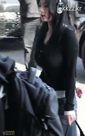 마음 든든하게 출국하는 베이비몬스터 아현