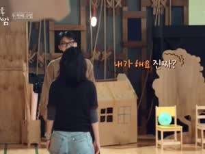 당황해서 정색하는 배우 김태리.MP4