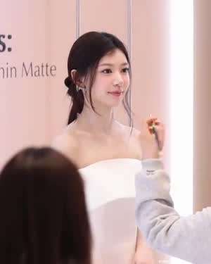 아일릿 (ILLIT) 모카