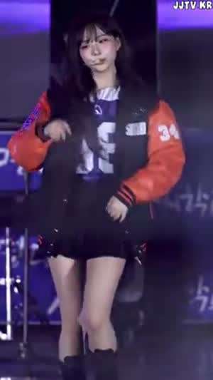 과잠속 민소매 유니폼 블랙 치마 트리플에스 정하연