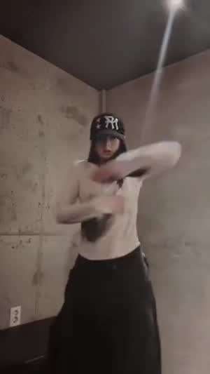 피프티피프티 문샤넬