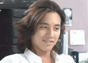 찍은 영화가 모두 흥행한 배우  원빈.gif