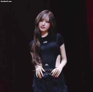 [아이브] 어제자... 팬싸인회 리즈 외모 .GIF